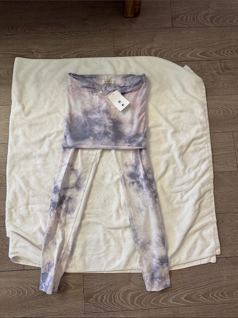 NWT Omgirl Tie-Dye skirted legging in Lavender and Dusty Pink